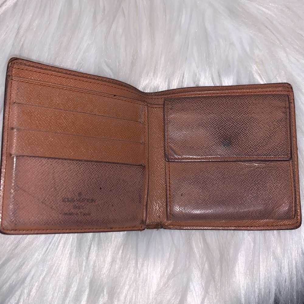 Lv Authentic Men’s Bi- Fold Wallet (Code#Ca0942 - image 5